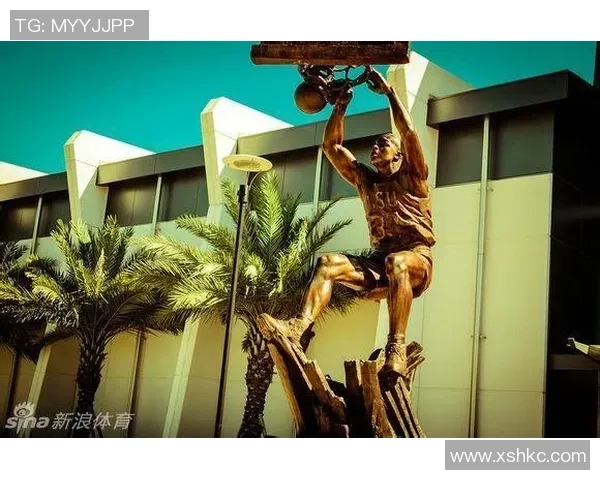 足球巨星雕塑艺术：打造永恒传奇与球场辉煌的完美结合